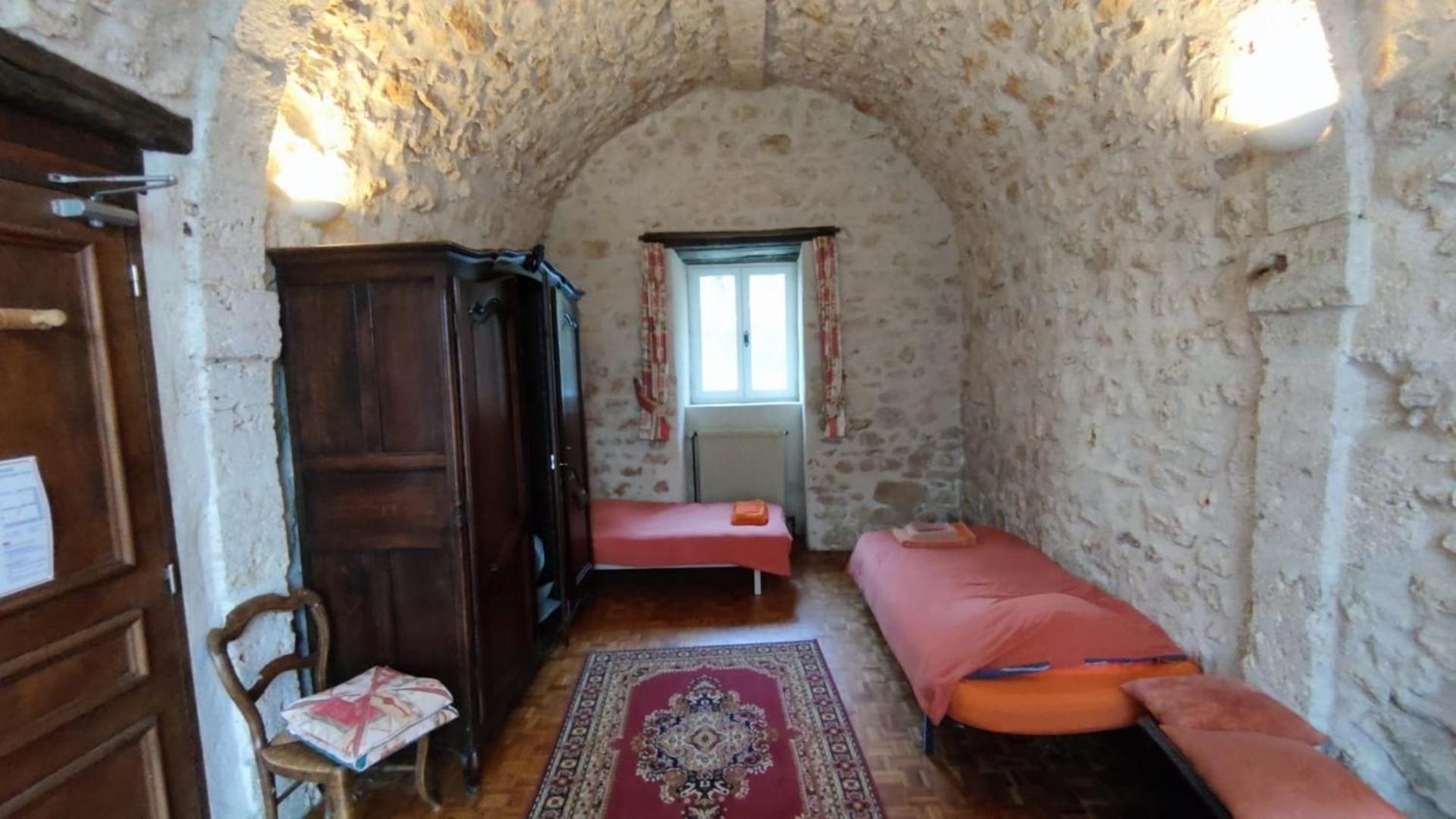 Chateau De Montrame Soisy-Bouy Oda fotoğraf